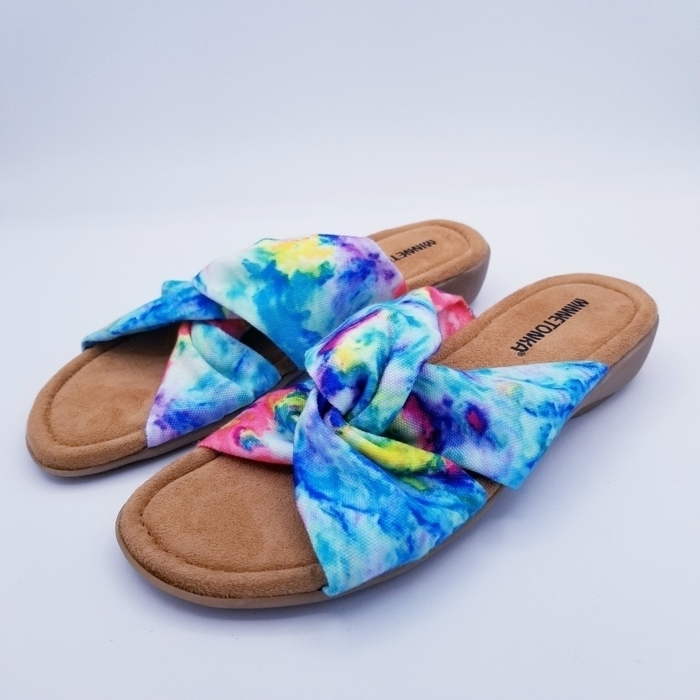 Minnetonka Tie Dye Sarong Sandals NWOT size 7